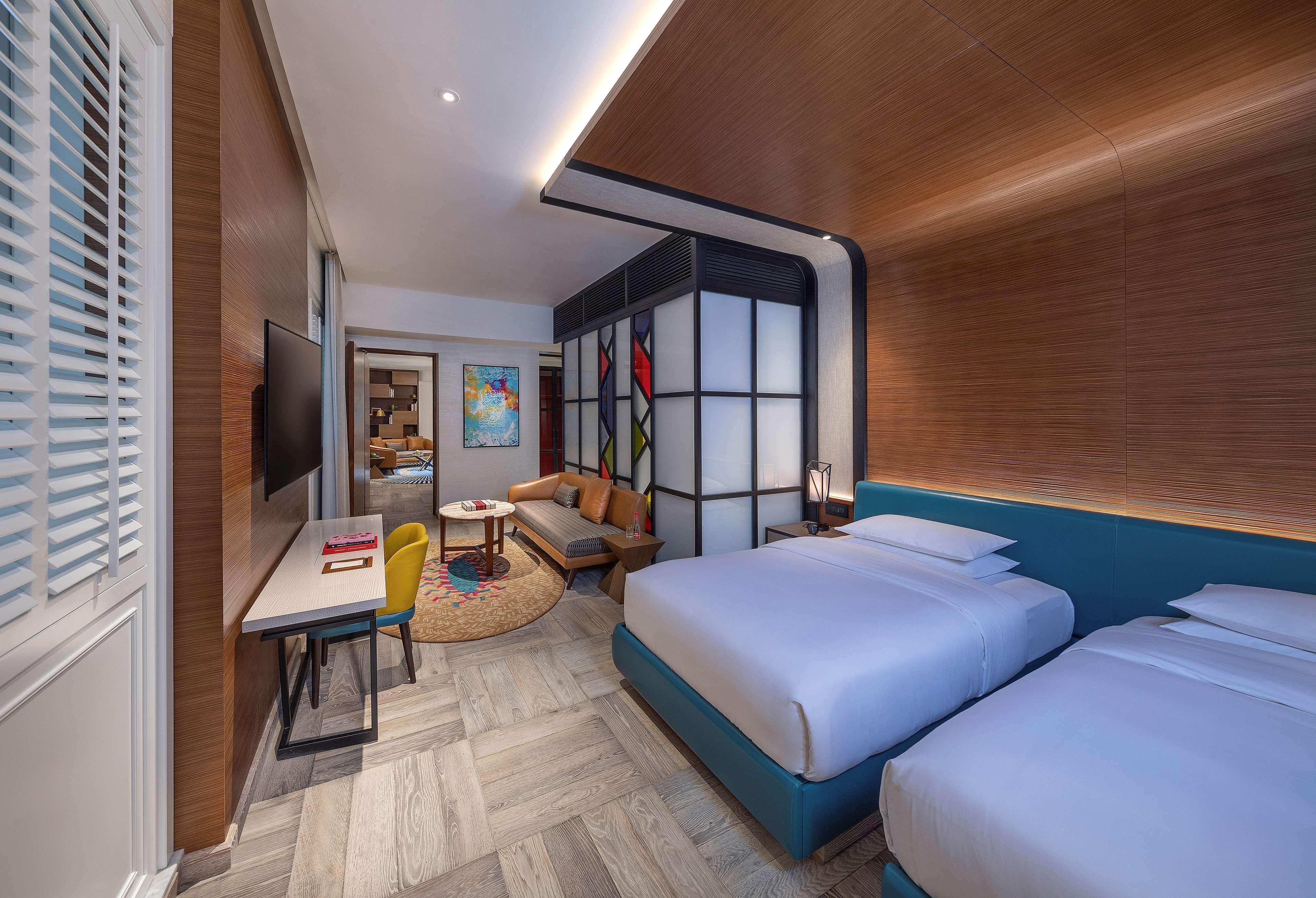 Andaz The Palm Hotel